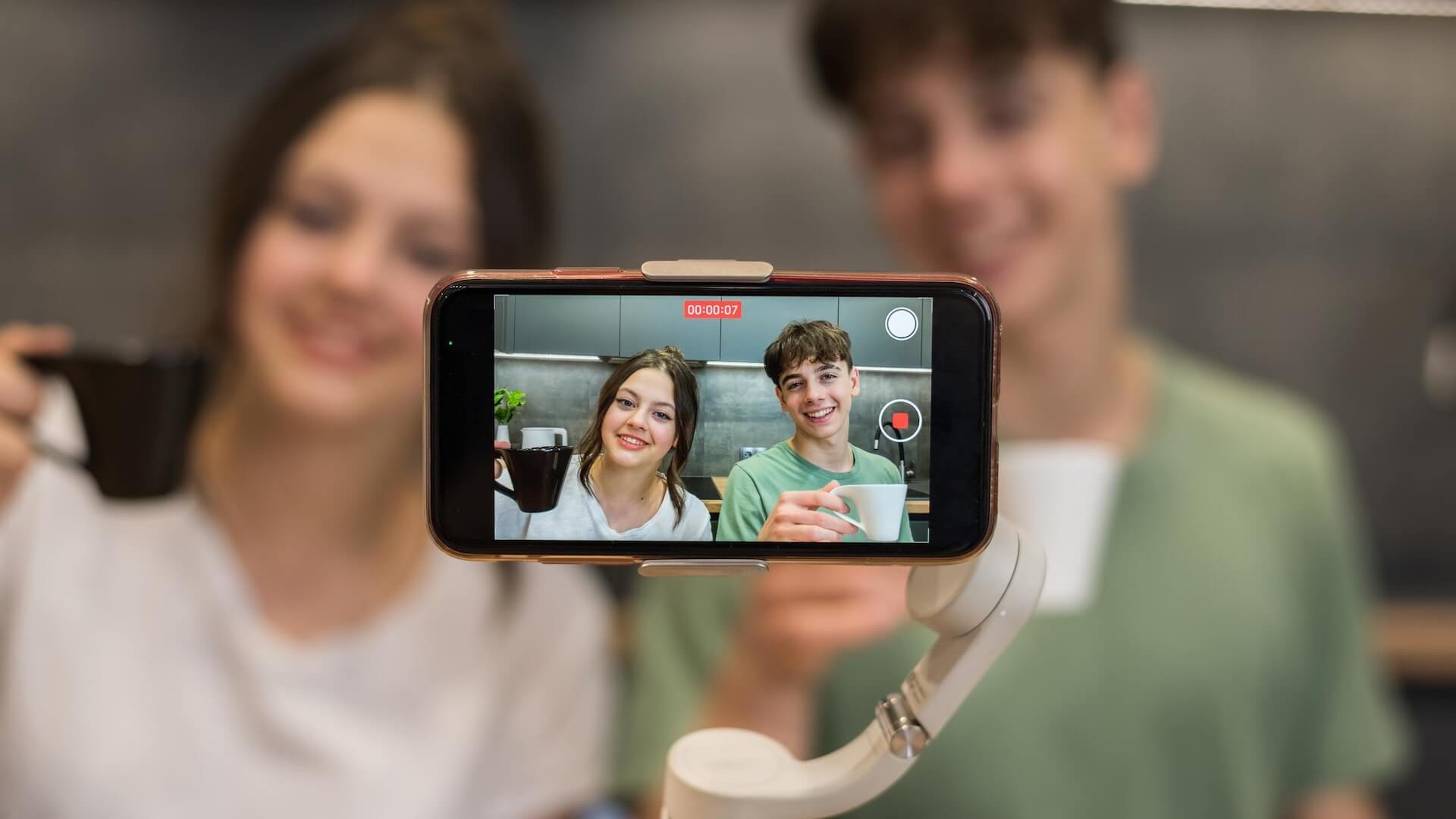 Influencer Magic: Ditch the Megaphone, Build Real Connections (And Watch Your Brand Grow!)